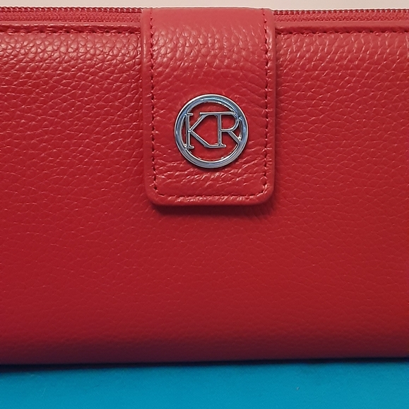 Leather red wallet with ID holder - Picture 2 of 9